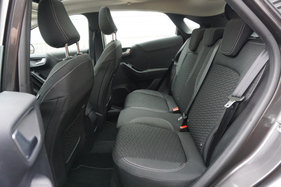 Ford Puma 1.0 125PKEcoB. Hybrid Titanium/Winterpack/Panodak/ B&O geluidsinstallatie/Trekhaak/All-Seasonbanden.