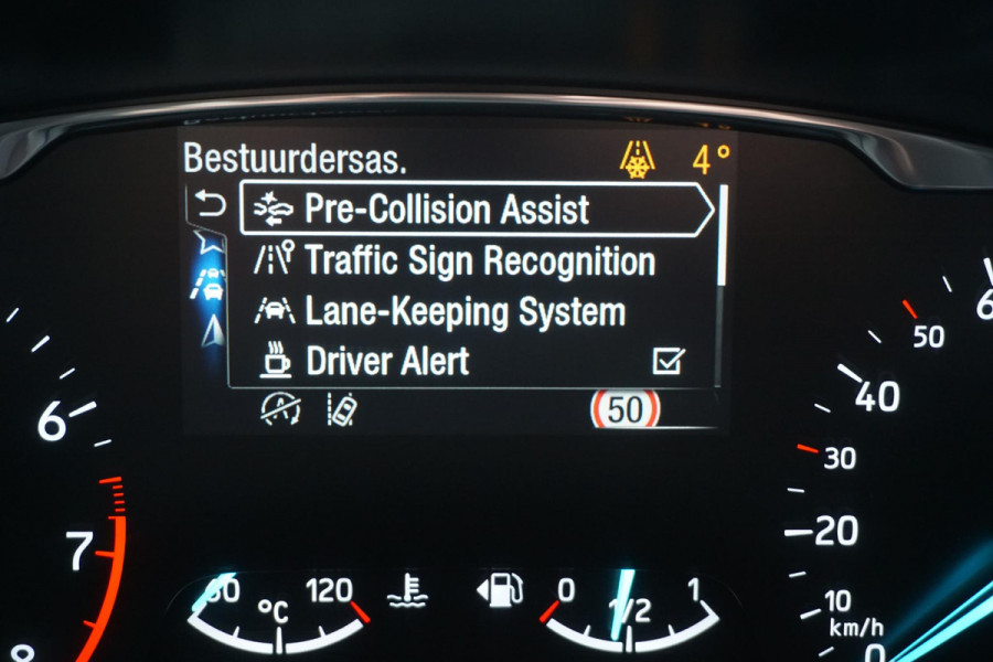 Ford Puma 1.0 125PKEcoB. Hybrid Titanium/Winterpack/Panodak/ B&O geluidsinstallatie/Trekhaak/All-Seasonbanden.