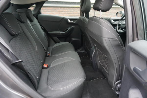 Ford Puma 1.0 125PKEcoB. Hybrid Titanium/Winterpack/Panodak/ B&O geluidsinstallatie/Trekhaak/All-Seasonbanden.