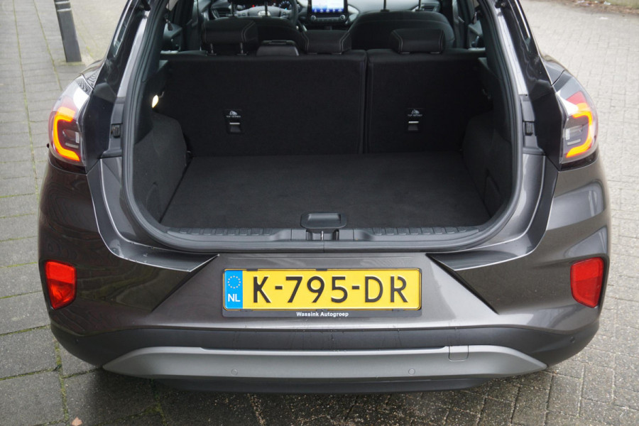 Ford Puma 1.0 125PKEcoB. Hybrid Titanium/Winterpack/Panodak/ B&O geluidsinstallatie/Trekhaak/All-Seasonbanden.