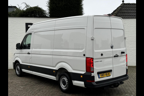 Volkswagen Crafter 35 2.0 TDI L3H3 Highline Automaat Euro 6 Cruise Climate Navi Apple Android Stoelverwarming Nw distributieriem