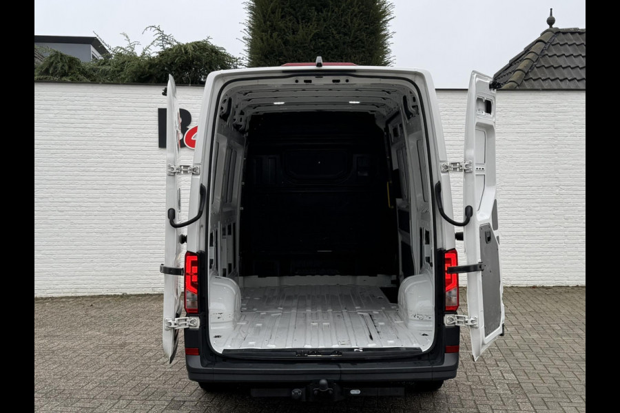 Volkswagen Crafter 35 2.0 TDI L3H3 Highline Automaat Euro 6 Cruise Climate Navi Apple Android Stoelverwarming Nw distributieriem