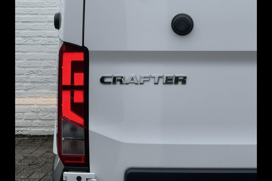 Volkswagen Crafter 35 2.0 TDI L3H3 Highline Automaat Euro 6 Cruise Climate Navi Apple Android Stoelverwarming Nw distributieriem