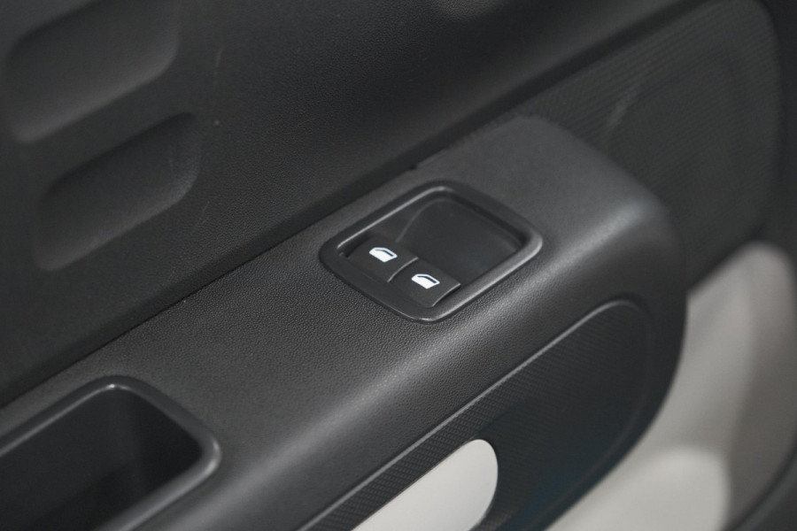 Citroën C3 PureTech 82 Feel | Apple Carplay | Parkeersensoren | Getint Glas | Navigatie