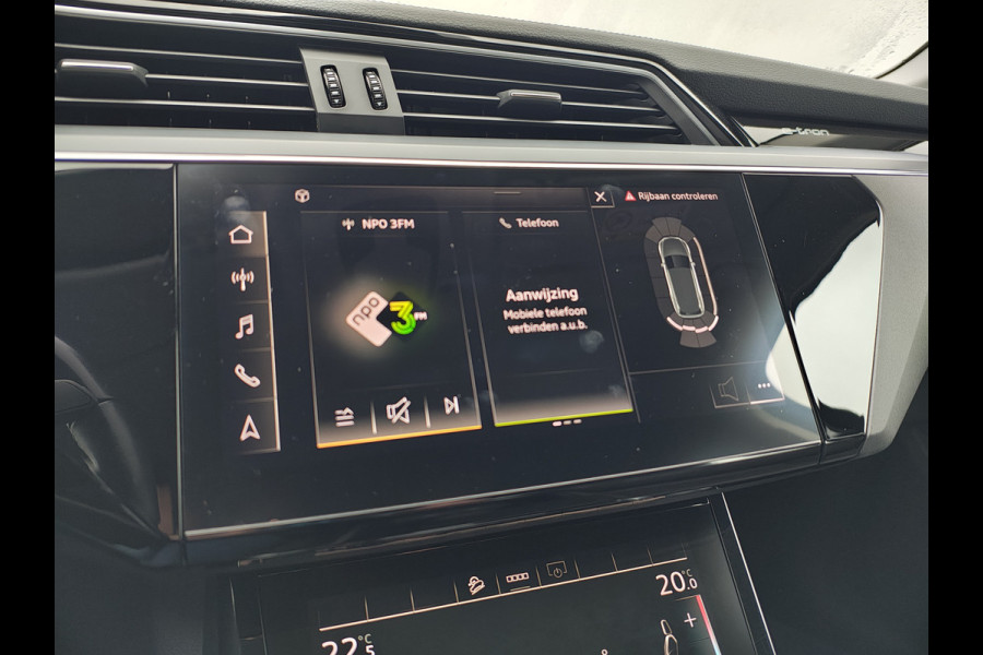Audi e-tron 55 Quattro 95kWh 408PK Trekhaak Elektr.Leer+Verwarmd Pano-Dak Trekhaak Luchtvering Adap.Cruise Navi Ecc Stoelverwarming Business LED Lmv Elek.Achterklep Privacy Glas Keyless Zwarte Hemel Origineel Nederlandse Auto SOH 89% Trekhaak 1800kg !