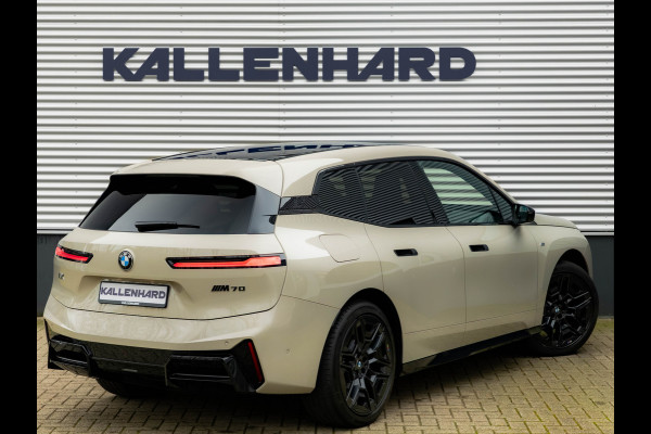 BMW iX xDrive M70 - Full Option - Pano - B&W - Trekhaak - 112kWh