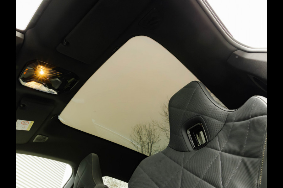 BMW iX xDrive M70 - Full Option - Pano - B&W - Trekhaak - 112kWh