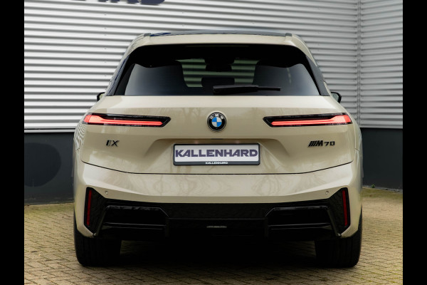 BMW iX xDrive M70 - Full Option - Pano - B&W - Trekhaak - 112kWh