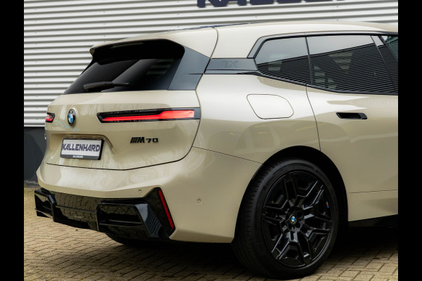 BMW iX xDrive M70 - Full Option - Pano - B&W - Trekhaak - 112kWh
