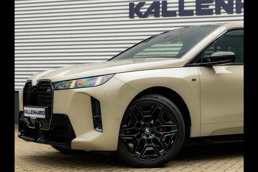 BMW iX xDrive M70 - Full Option - Pano - B&W - Trekhaak - 112kWh