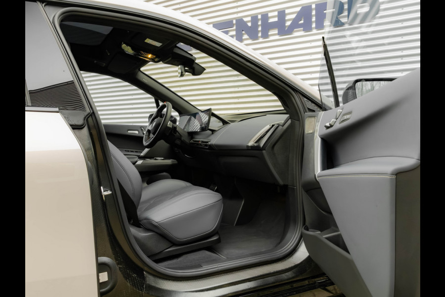 BMW iX xDrive M70 - Full Option - Pano - B&W - Trekhaak - 112kWh