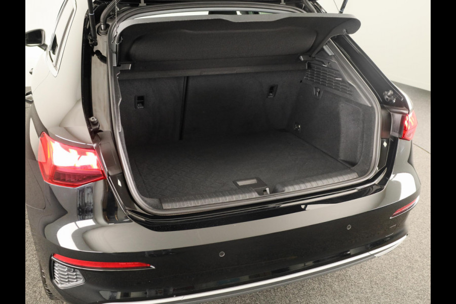Audi A3 Sportback 30 TFSI Advanced edition 110 pk | Navigatie | Parkeersensoren achter | Cruise control | LED koplampen | Apple Carplay/Android Auto |