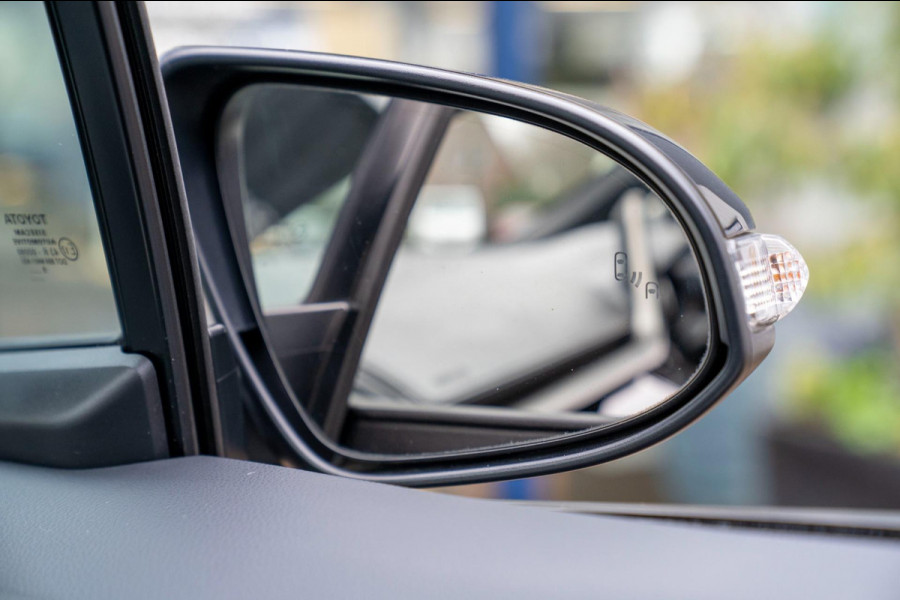 Toyota C-HR 1.8 Hybrid Style|Prijs rijklaar incl 12 mnd garantie|Trekhaak Stoelverwarming Blindspot Navi