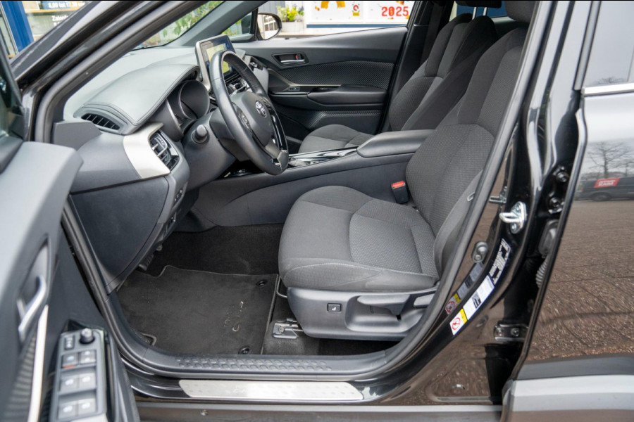 Toyota C-HR 1.8 Hybrid Style|Prijs rijklaar incl 12 mnd garantie|Trekhaak Stoelverwarming Blindspot Navi
