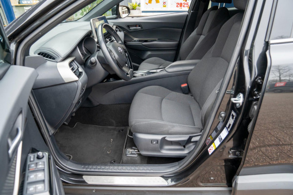 Toyota C-HR 1.8 Hybrid Style|Prijs rijklaar incl 12 mnd garantie|Trekhaak Stoelverwarming Blindspot Navi