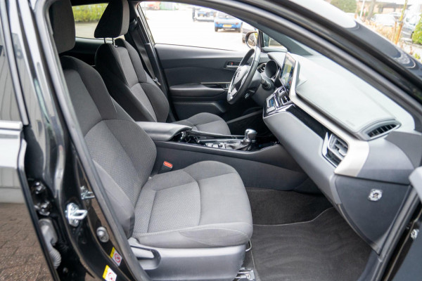 Toyota C-HR 1.8 Hybrid Style|Prijs rijklaar incl 12 mnd garantie|Trekhaak Stoelverwarming Blindspot Navi