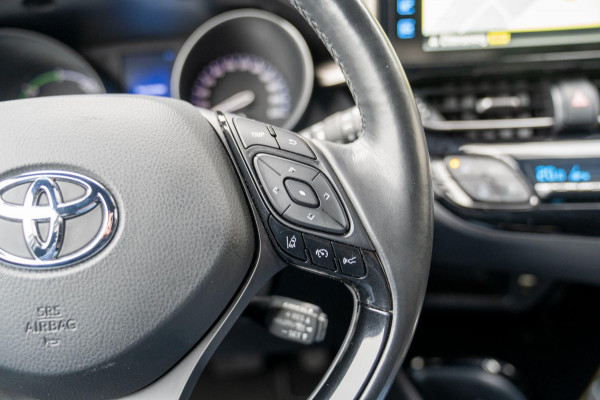 Toyota C-HR 1.8 Hybrid Style|Prijs rijklaar incl 12 mnd garantie|Trekhaak Stoelverwarming Blindspot Navi