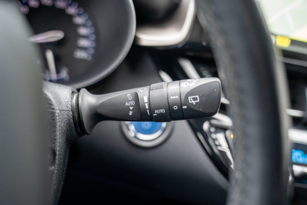 Toyota C-HR 1.8 Hybrid Style|Prijs rijklaar incl 12 mnd garantie|Trekhaak Stoelverwarming Blindspot Navi