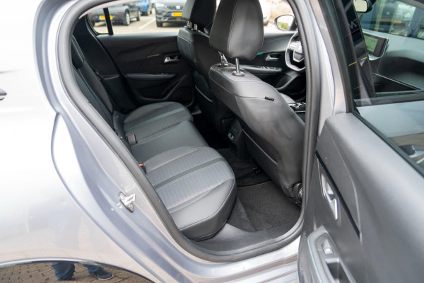 Peugeot e-208 EV Allure 50 kWh |Prijs rijklaar incl 12 mnd garantie| Camera Navi PDC Clima
