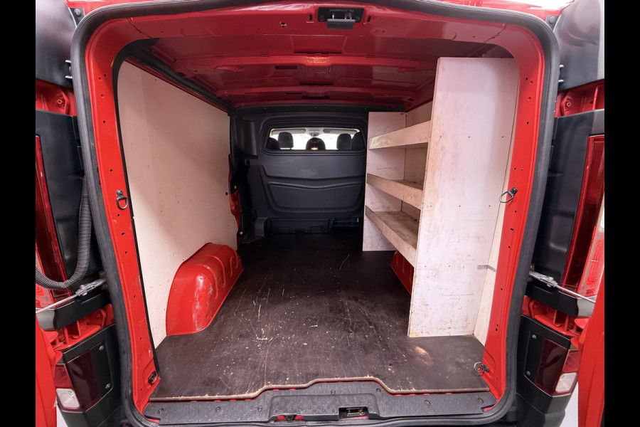 Opel Vivaro D126pk L2H1 D. C Dubbele Cabine Euro 6 Navi Airco Trekhaak Camera Cruise Control Bluetooth Pdc 5-Persoons Betonplex Vloer Wandbetimmering Schuifdeur Regen-Lichtsensor 1.6CDTI 1e Eigenaar Origineel Nederlandse Auto Dealeronderhouden 2.000kg trekvermogen