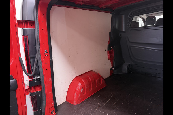 Opel Vivaro D126pk L2H1 D. C Dubbele Cabine Euro 6 Navi Airco Trekhaak Camera Cruise Control Bluetooth Pdc 5-Persoons Betonplex Vloer Wandbetimmering Schuifdeur Regen-Lichtsensor 1.6CDTI 1e Eigenaar Origineel Nederlandse Auto Dealeronderhouden 2.000kg trekvermogen
