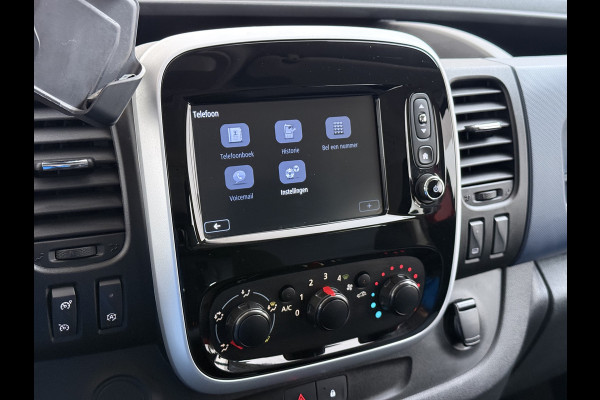 Opel Vivaro D126pk L2H1 D. C Dubbele Cabine Euro 6 Navi Airco Trekhaak Camera Cruise Control Bluetooth Pdc 5-Persoons Betonplex Vloer Wandbetimmering Schuifdeur Regen-Lichtsensor 1.6CDTI 1e Eigenaar Origineel Nederlandse Auto Dealeronderhouden 2.000kg trekvermogen