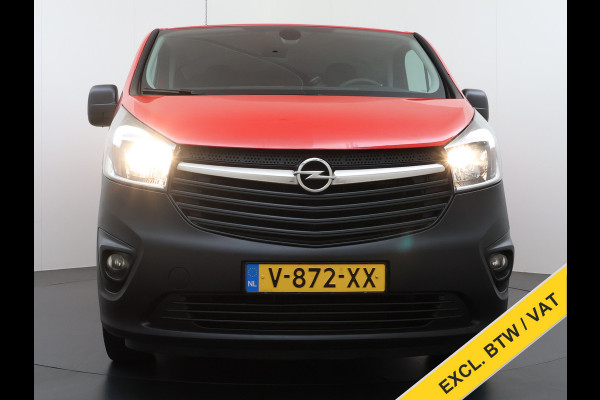 Opel Vivaro D126pk L2H1 D. C Dubbele Cabine Euro 6 Navi Airco Trekhaak Camera Cruise Control Bluetooth Pdc 5-Persoons Betonplex Vloer Wandbetimmering Schuifdeur Regen-Lichtsensor 1.6CDTI 1e Eigenaar Origineel Nederlandse Auto Dealeronderhouden 2.000kg trekvermogen
