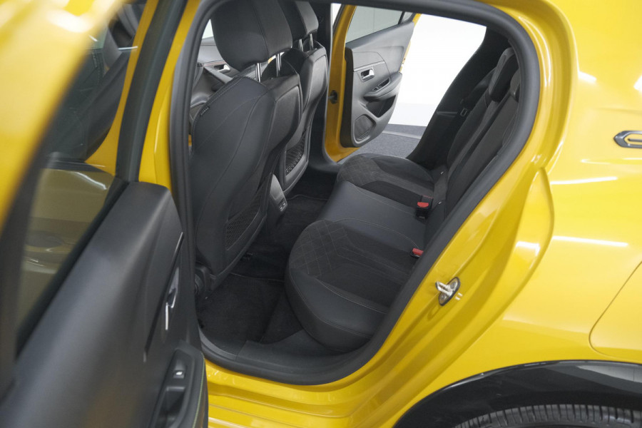 Peugeot e-208 EV GT Pack 50 kWh | Adaptieve Cruise Control | Camera | Alcantara Bekleding | Dodehoekdetectie