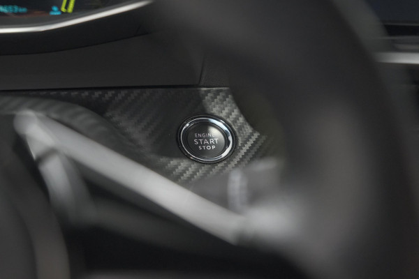 Peugeot e-208 EV GT Pack 50 kWh | Adaptieve Cruise Control | Camera | Alcantara Bekleding | Dodehoekdetectie