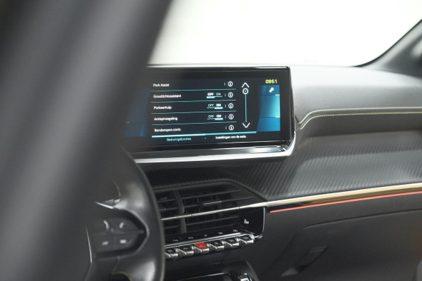 Peugeot e-208 EV GT Pack 50 kWh | Adaptieve Cruise Control | Camera | Alcantara Bekleding | Dodehoekdetectie