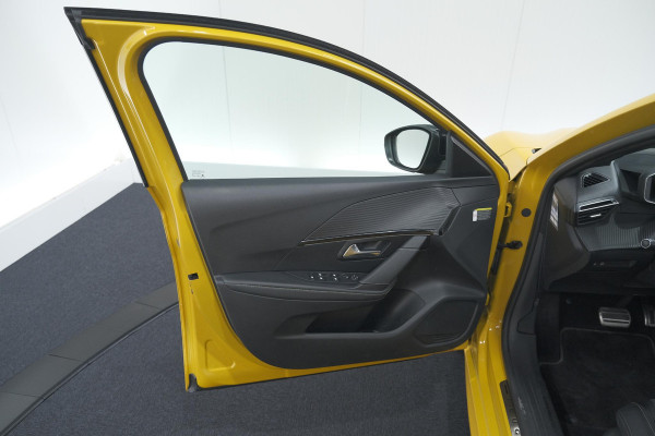 Peugeot e-208 EV GT Pack 50 kWh | Adaptieve Cruise Control | Camera | Alcantara Bekleding | Dodehoekdetectie