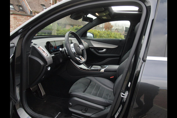 Mercedes-Benz EQC 400 4MATIC Business Solution AMG 80 kWh | SOH 95% | Panoramadak | Trekhaak | Sfeerverlichting | Camera |