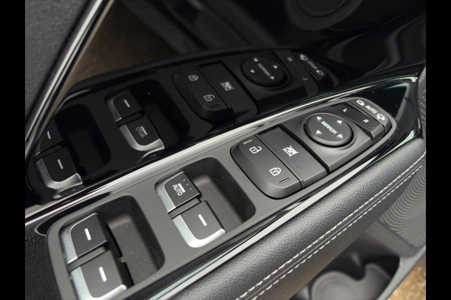 Kia Niro 1.6 GDi Hybrid Edition Automaat | H-Leder | Sensoren | Apple Carplay & Android Auto | Camera | Cruise | Schuifdak | Navi |