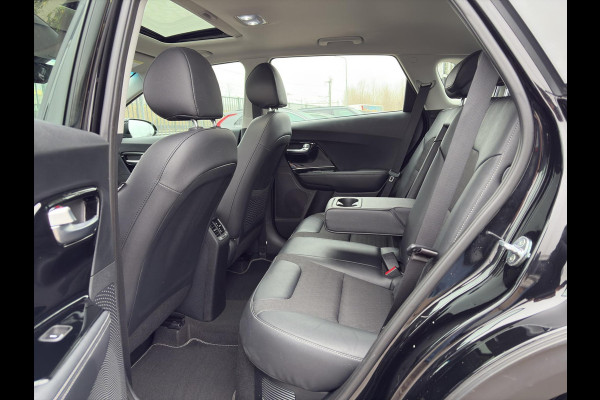 Kia Niro 1.6 GDi Hybrid Edition Automaat | H-Leder | Sensoren | Apple Carplay & Android Auto | Camera | Cruise | Schuifdak | Navi |