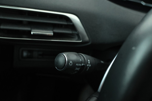Peugeot 5008 1.5 BlueHDI Allure Pack Business Automaat, 7 Persoons, Leer, Climate,