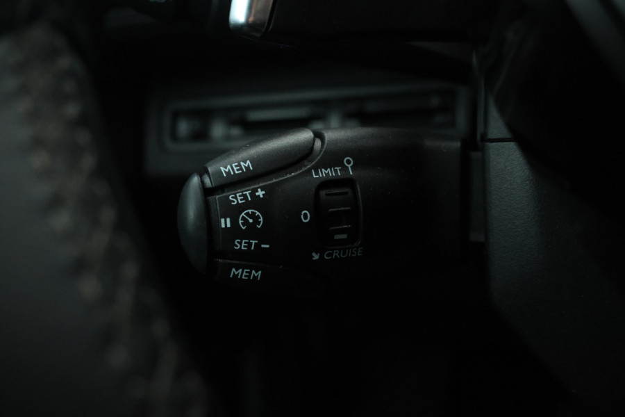 Peugeot 5008 1.5 BlueHDI Allure Pack Business Automaat, 7 Persoons, Leer, Climate,