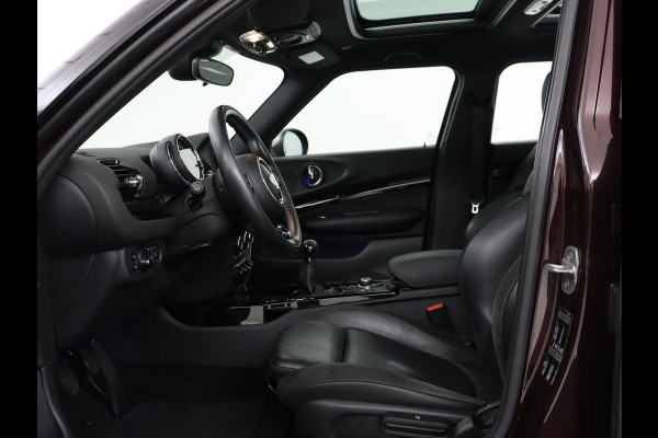 MINI Clubman 1.5 Cooper Chili | Panoramadak | Leder | Stoelverwarming | Carplay | Keyless | Navigatie | Climate control | Cruise control | Full LED