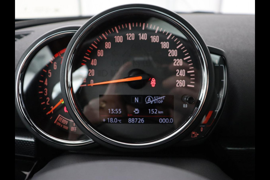 MINI Clubman 1.5 Cooper Chili | Panoramadak | Leder | Stoelverwarming | Carplay | Keyless | Navigatie | Climate control | Cruise control | Full LED