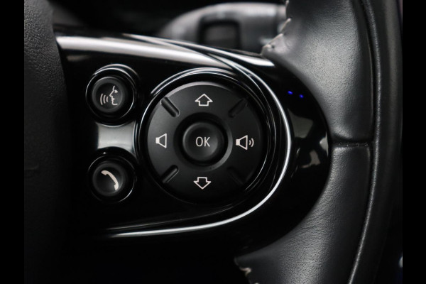 MINI Clubman 1.5 Cooper Chili | Panoramadak | Leder | Stoelverwarming | Carplay | Keyless | Navigatie | Climate control | Cruise control | Full LED