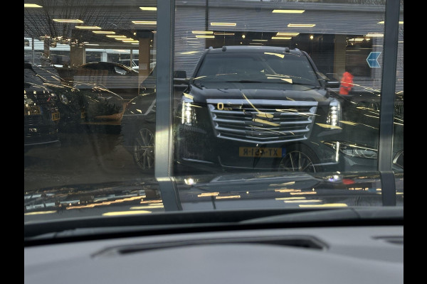 Cadillac Escalade 6.2 V8 Platinum Schuifdak Adapt. Cruise Massage Stoelvent. BOSE Multimedia Trekhaak 22''LM