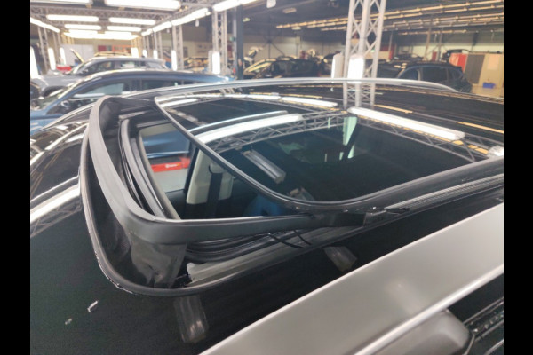 Lynk & Co 01 1.5 262pk Plug-in Pano.dak DAB 360°Cam Stoelverw. Carplay