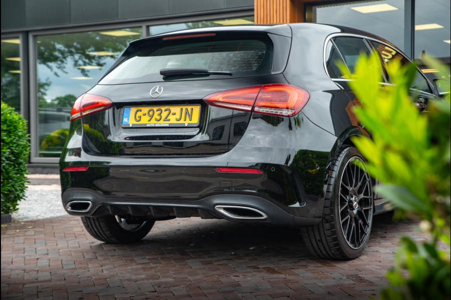 Mercedes-Benz A-Klasse 180 Business Solution AMG Ambient Cruise Navigatie Camera Sportstoelen Leer LED 19" LMV