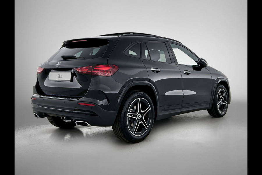 Mercedes-Benz GLA 180 Business Solution AMG | Premium Plus Pakket | Trekhaak | Nightpakket | GUARD 360 ° Vehicle protection Plus | Head-up display | Memorypakket | 360°-camera | Augmented Reality navigatie |