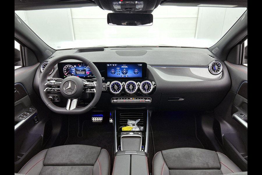 Mercedes-Benz GLA 180 Business Solution AMG | Premium Plus Pakket | Trekhaak | Nightpakket | GUARD 360 ° Vehicle protection Plus | Head-up display | Memorypakket | 360°-camera | Augmented Reality navigatie |