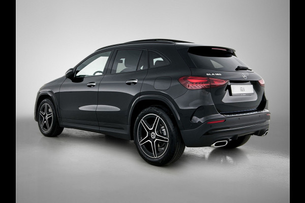 Mercedes-Benz GLA 180 Business Solution AMG | Premium Plus Pakket | Trekhaak | Nightpakket | GUARD 360 ° Vehicle protection Plus | Head-up display | Memorypakket | 360°-camera | Augmented Reality navigatie |