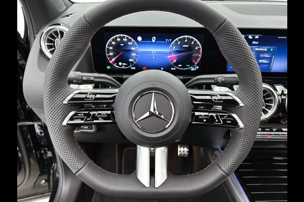 Mercedes-Benz GLA 180 Business Solution AMG | Premium Plus Pakket | Trekhaak | Nightpakket | GUARD 360 ° Vehicle protection Plus | Head-up display | Memorypakket | 360°-camera | Augmented Reality navigatie |
