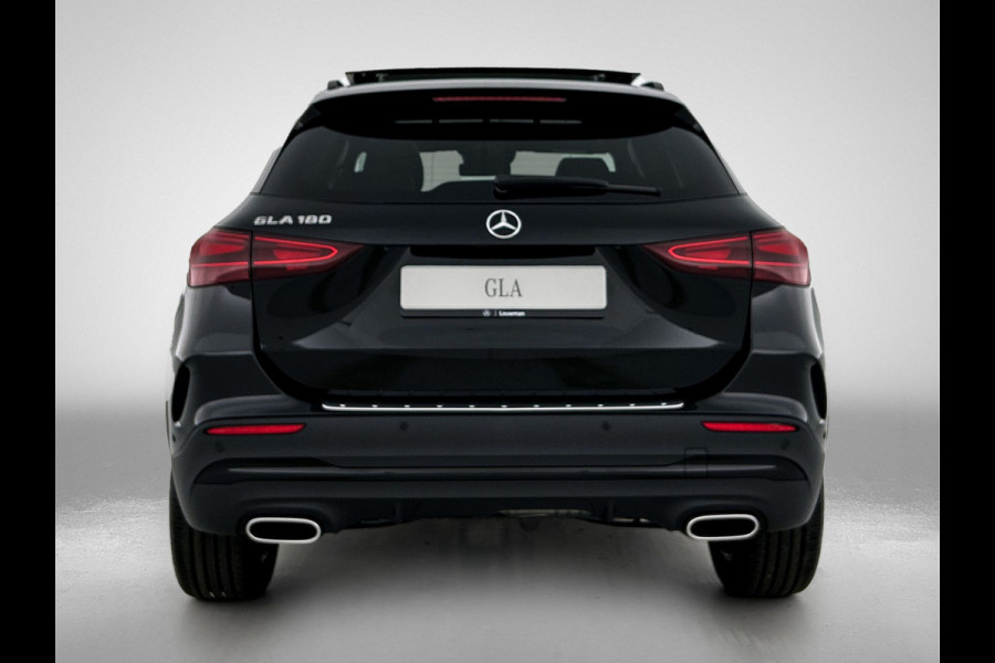 Mercedes-Benz GLA 180 Business Solution AMG | Premium Plus Pakket | Trekhaak | Nightpakket | GUARD 360 ° Vehicle protection Plus | Head-up display | Memorypakket | 360°-camera | Augmented Reality navigatie |