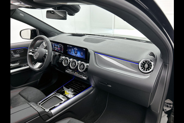 Mercedes-Benz GLA 180 Business Solution AMG | Premium Plus Pakket | Trekhaak | Nightpakket | GUARD 360 ° Vehicle protection Plus | Head-up display | Memorypakket | 360°-camera | Augmented Reality navigatie |