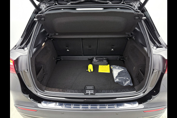 Mercedes-Benz GLA 180 Business Solution AMG | Premium Plus Pakket | Trekhaak | Nightpakket | GUARD 360 ° Vehicle protection Plus | Head-up display | Memorypakket | 360°-camera | Augmented Reality navigatie |