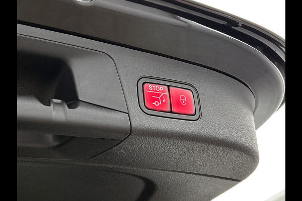 Mercedes-Benz GLA 180 Business Solution AMG | Premium Plus Pakket | Trekhaak | Nightpakket | GUARD 360 ° Vehicle protection Plus | Head-up display | Memorypakket | 360°-camera | Augmented Reality navigatie |